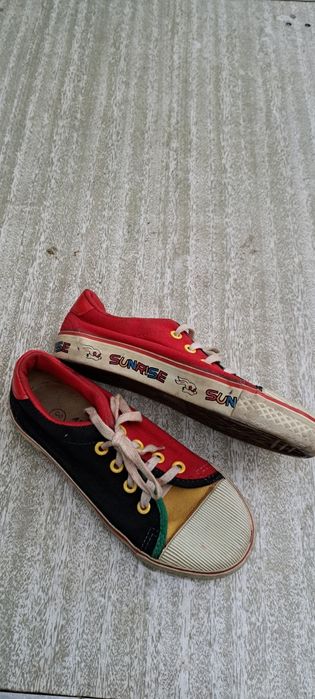 продам детские кеды