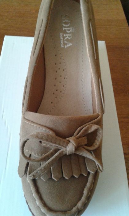 Туфли новые замшевые 38 размера