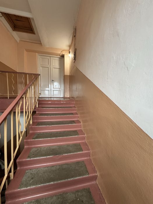 Продаж квартири в спальному районі