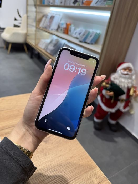 Used iPhone XR 64gb White