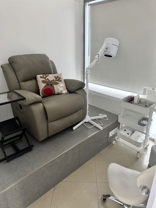 Podnajmę gabinety dla manicurzystki