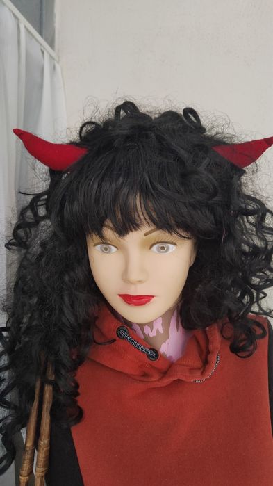 Перука з рогами з штучного волосся