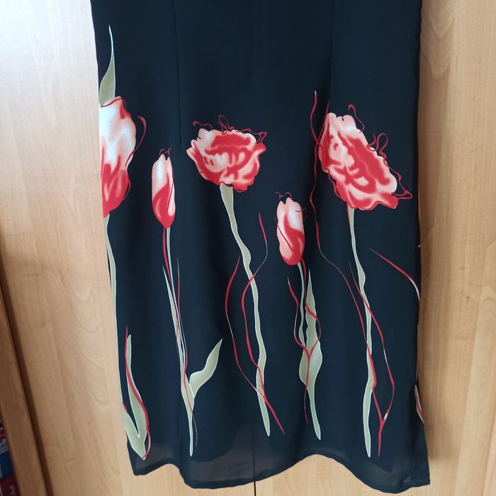 Sukienka czarna w maki rozm 36-38