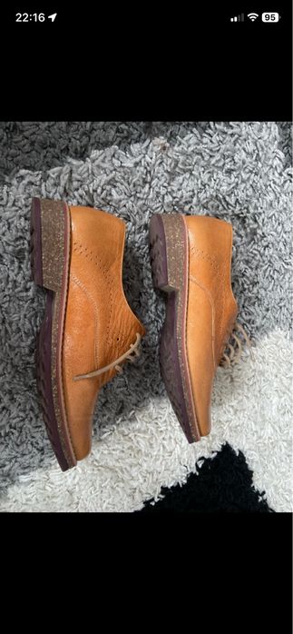 Buty  w bardzo dobrym stanie prawdziwa skora