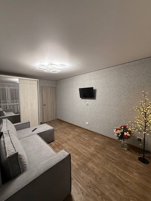 З (09.02) ВІЛЬНА!!Подобово 2-х кімнатна квартира