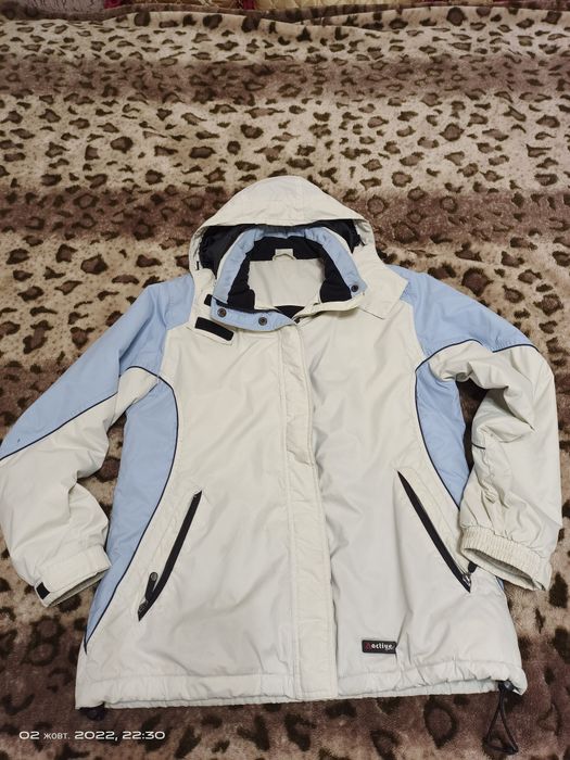 Спортивная термо курточка .