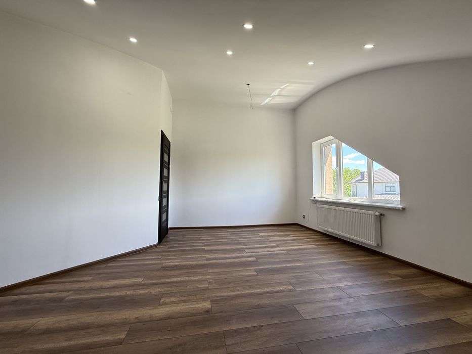 Продається будинок  з  новим Ремонтом