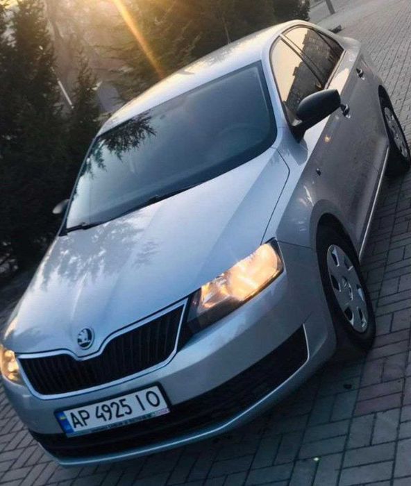 Продам автомобіль Škoda