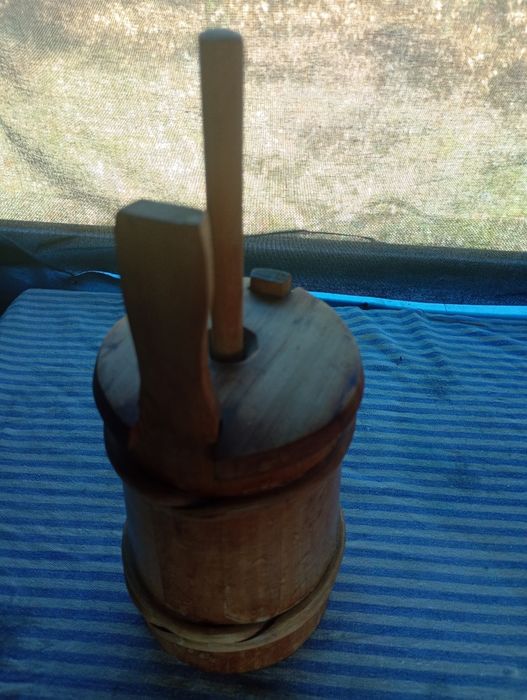 Mini maselniczki z litego drewna,