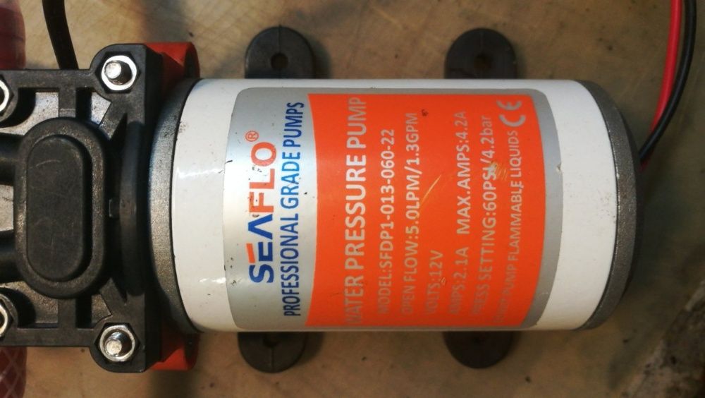 Помпы для подачи вина под давлением на охладители