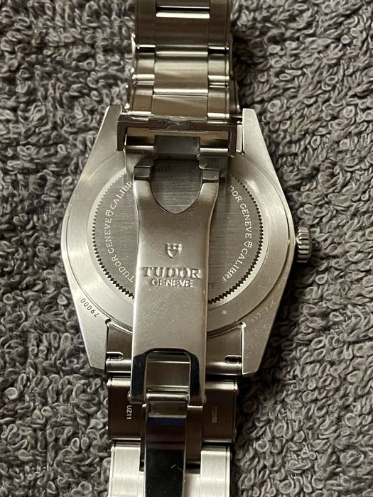 Часы Tudor Black Bay 37mm