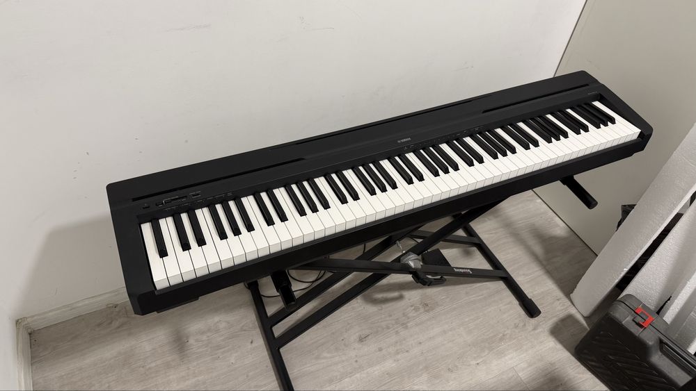 Синтезатор YAMAHA P-45 B