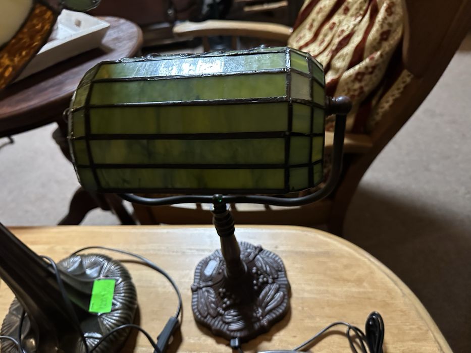 Gabinetowa, stojąca lampa witrażowa