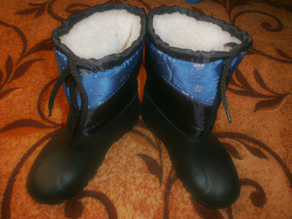 Сапоги зимние на девочку дутики новые-35 р
