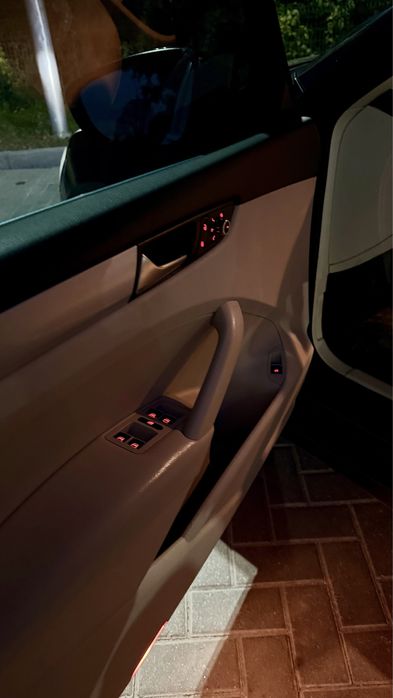Volkswagen Passat B7 SE 2.5 бензин
