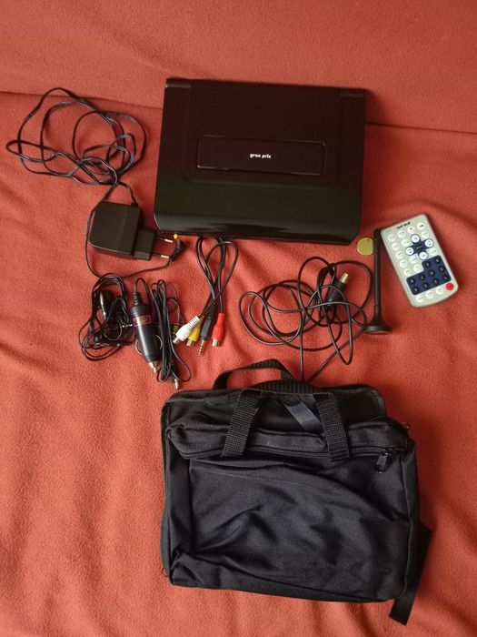 Przenośny samochodowy odtwarzacz DVD GRAN PRIX najprawdopodobniej NOWY