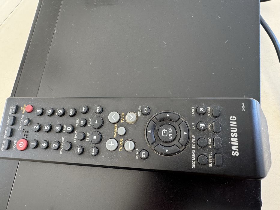 Samsung DVD-1080P8 + oryginalny pilot
