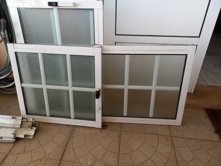 5 Janelas com vidro duplo ( fixas e basculantes)64585636749954122