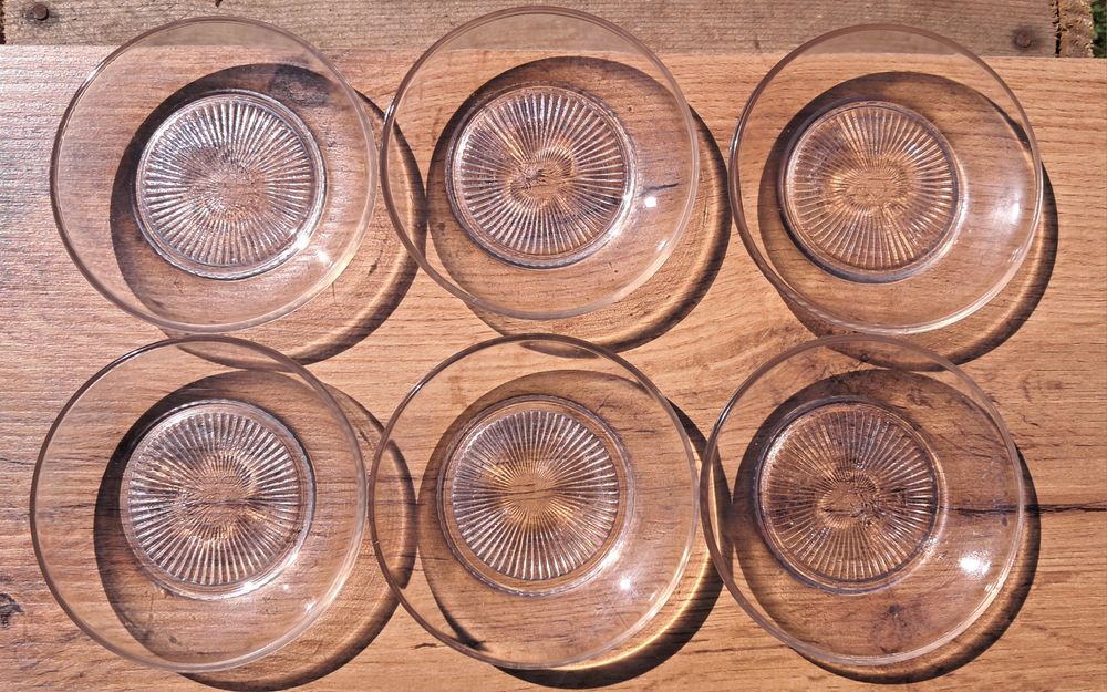 Komplet 6 starych szklanych talerzyków / podstawek – Vintage PRL