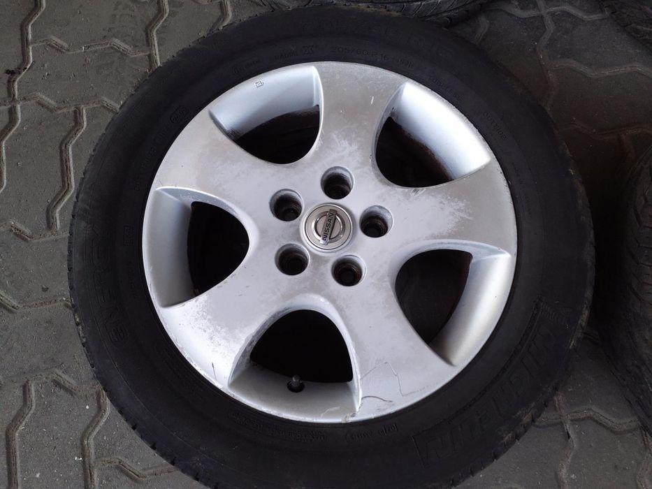 Jantes Nissan R16 Com Pneus 205/60 Furação 5X114.3