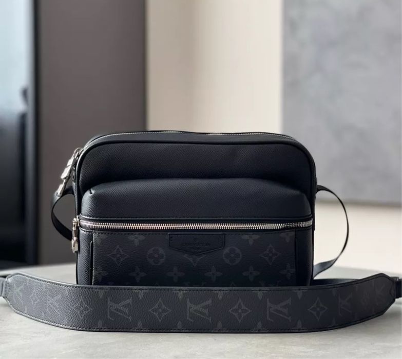 Сумка Louis Vuitton Eclipse Outdoor Messenger Monogram Taiga Blacksale