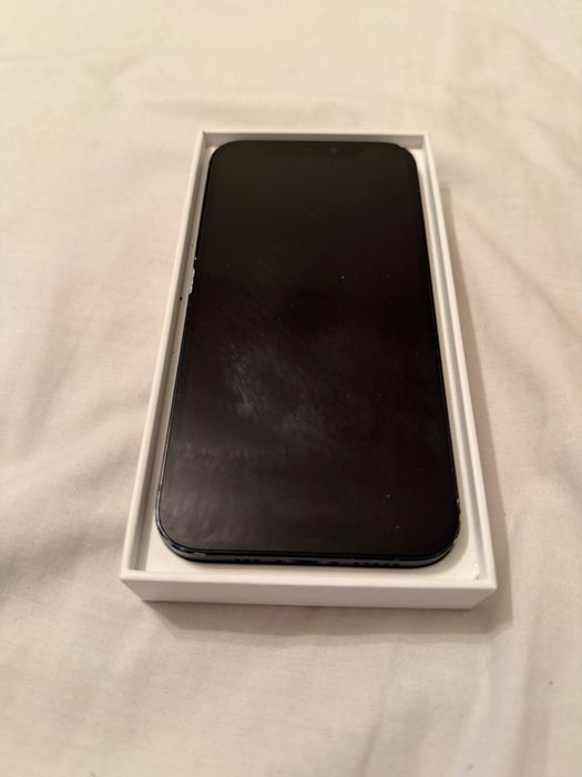 Iphone 12 (64GB)