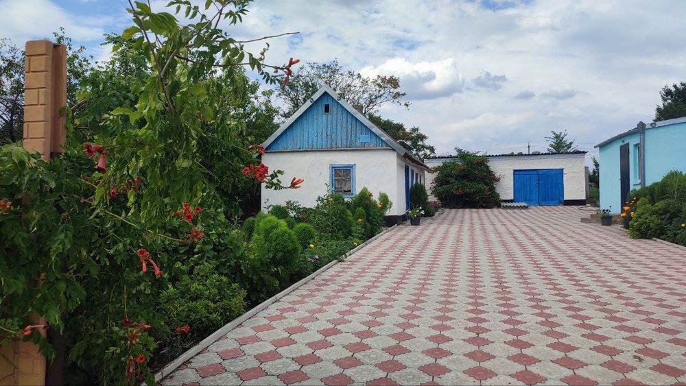 продається будинок