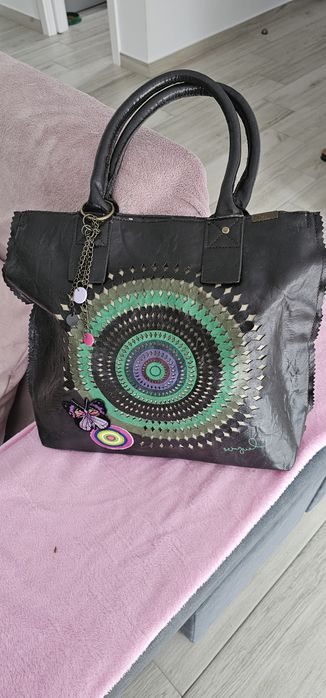 Mala Desigual muito estimada