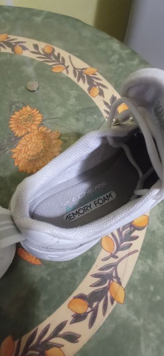 Оригінальні жіночі кросівки Skechers
