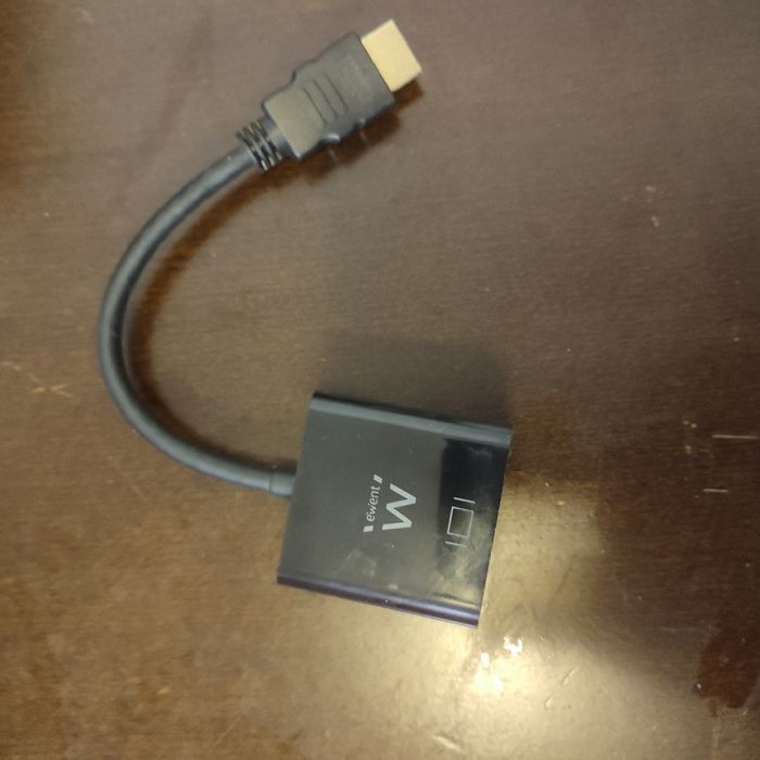 HDMI to VGA Adapter428918844791859201