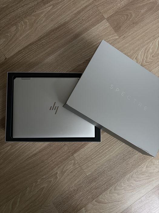 Sprzedam Laptop HP Spectre x360 14-ea1432nw