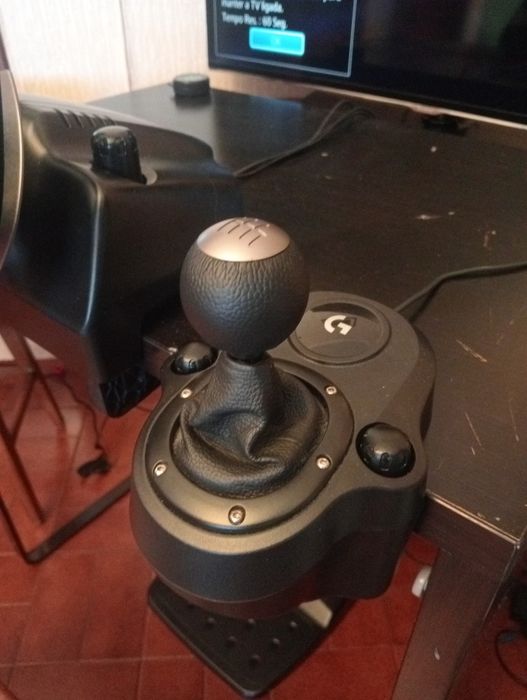 Volante Logitech G29 + Shifter com caixa
