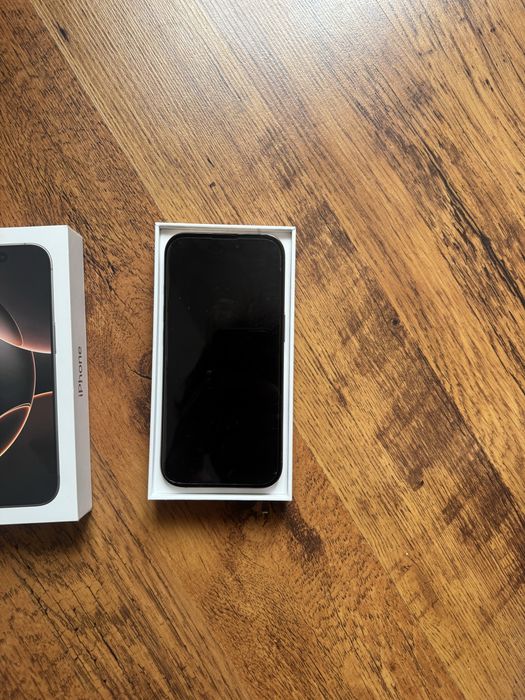 iPhone 16 pro 128gb