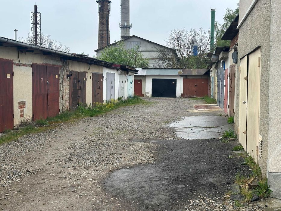 Довгострокова оренда гаража на вул. Тролейбусній в гаражному кооперативі 15 в м.Івано-Франківську