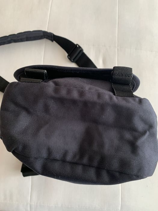 Mala / bolsa/ carteira da Eastpak nova