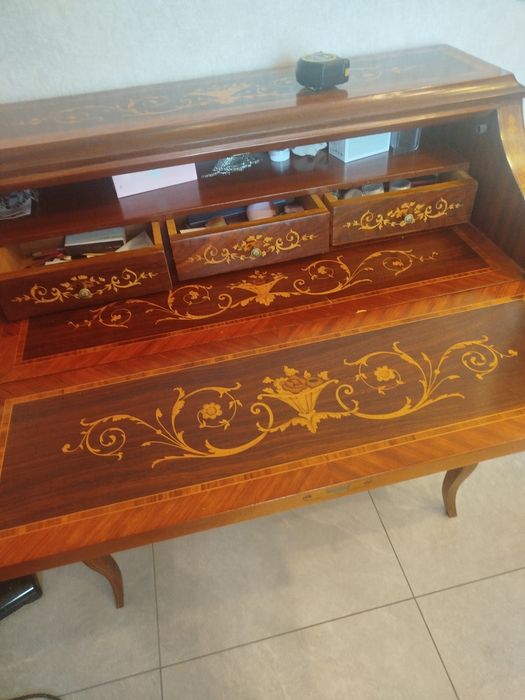 Elegancka komoda sekretarzyk  włoski, wysoki połysk
