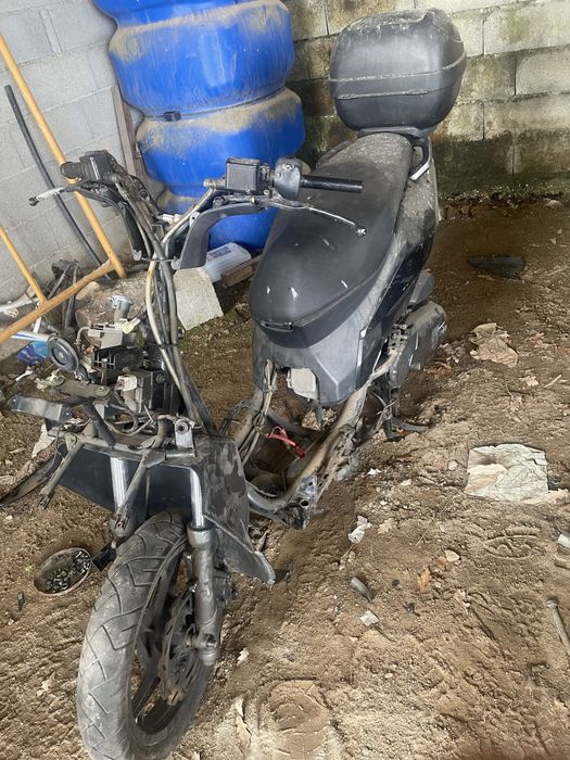 Vendo ou completa ou para peças