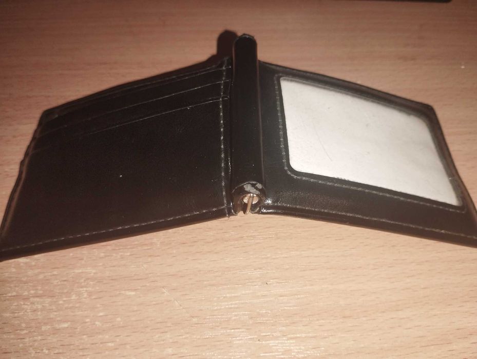 Зажим для денег з обложкою