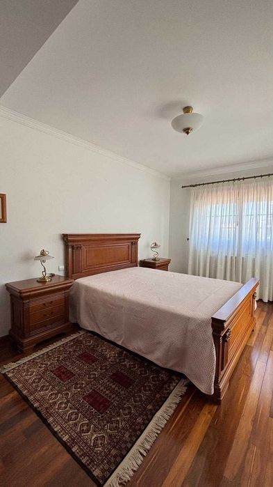 Quarto de casal completo / Madeira Maciça Cerejeira