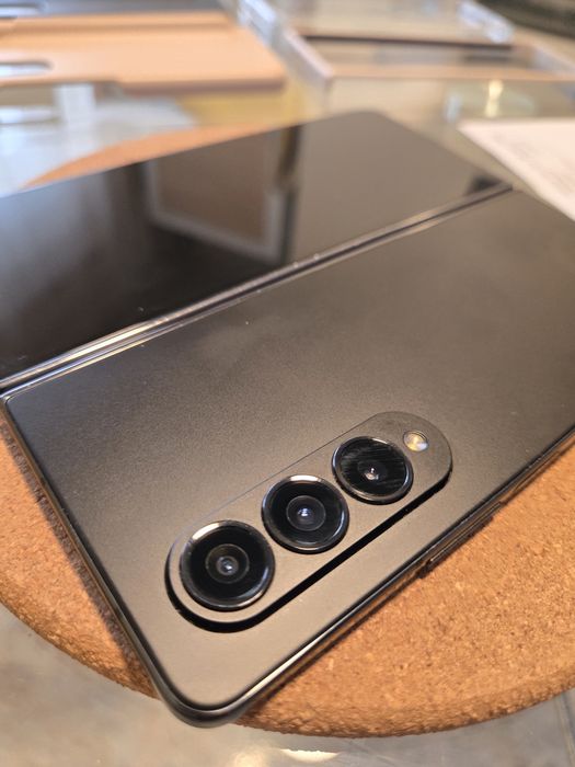 Samsung Galaxy Z Fold4 256GB + Capas + Fatura