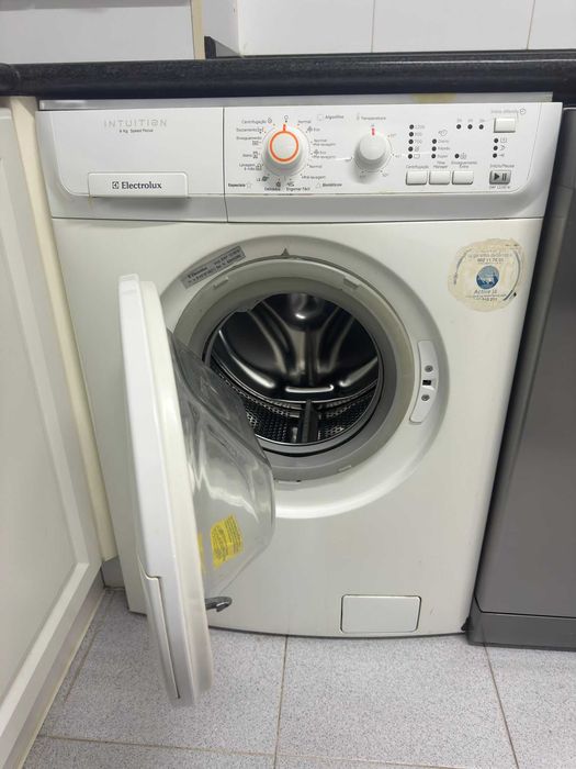 Máquina de lavar roupa Electrolux
