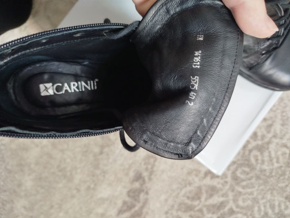 Sneakersy na koturnie Carinii 40 czarne