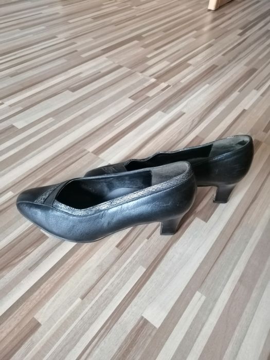 Buty skórzane angielskiej marki