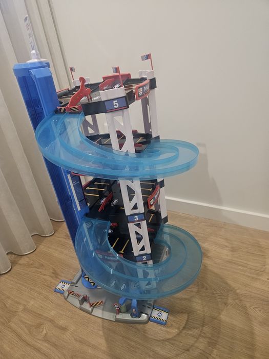 Pista de carros com loop