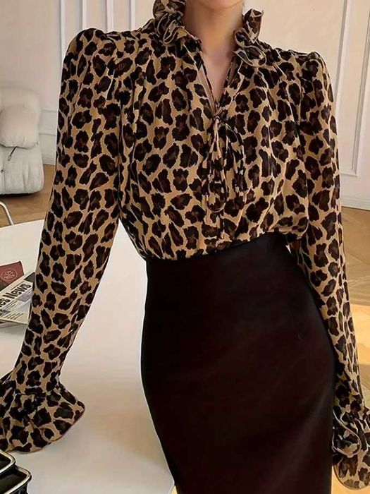 Блузка с леопардовым принтом