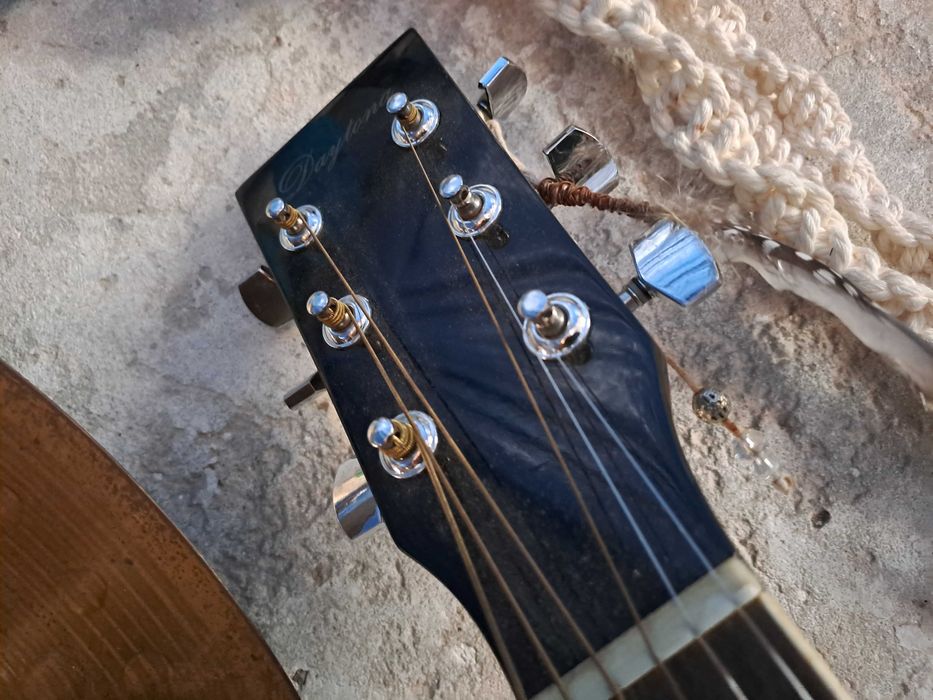 Guitarra acústica Daytona A411BK