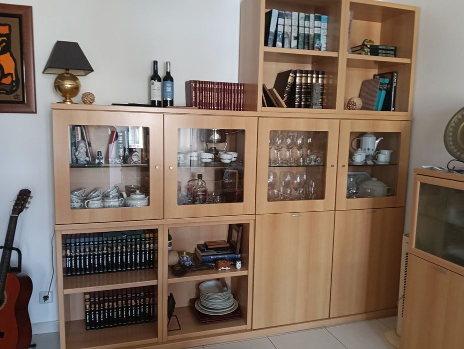 Móvel de sala por módulos em folheado a faia