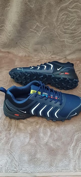 Nowe sportowe buty męskie