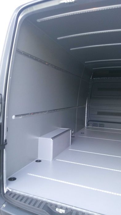 Mercedes Sprinter L3H2 Profesjonalne zabudowy samochodów dostawczych