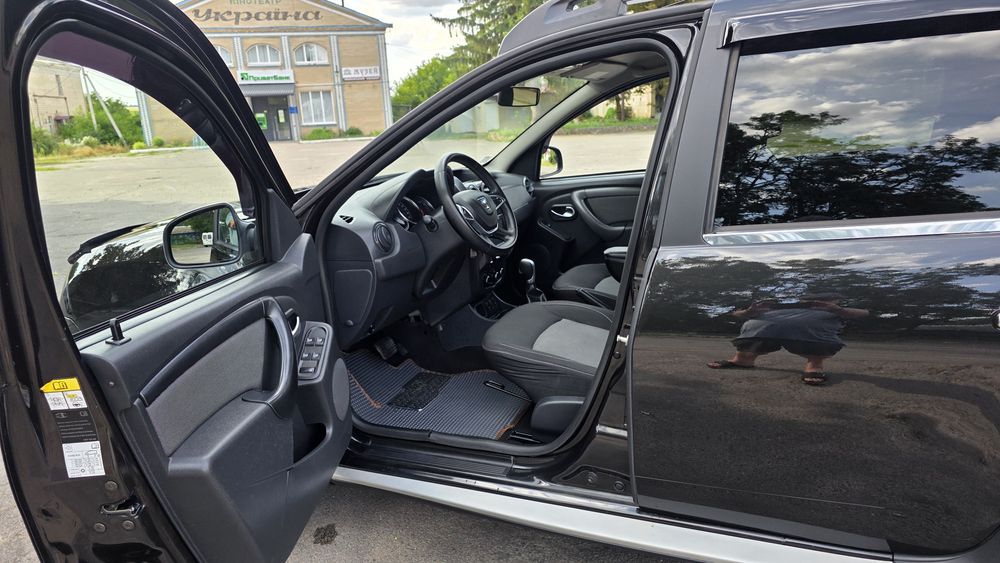 DACIA Duster Laureate Автомат 2wd  1.5диз. к9к 81kv.110л.с